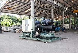 出口國(guó)外的水冷低溫機(jī)，用的是環(huán)保冷媒R404A